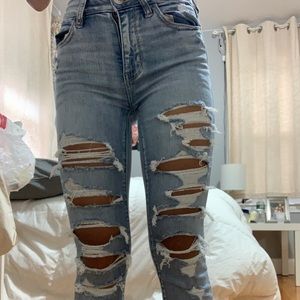 american eagle ripped skinny jeans